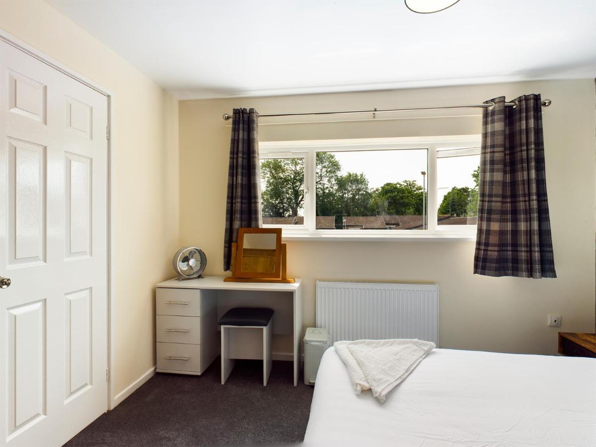 247 Serviced Accommodation In Telford- 3Br House Dış mekan fotoğraf