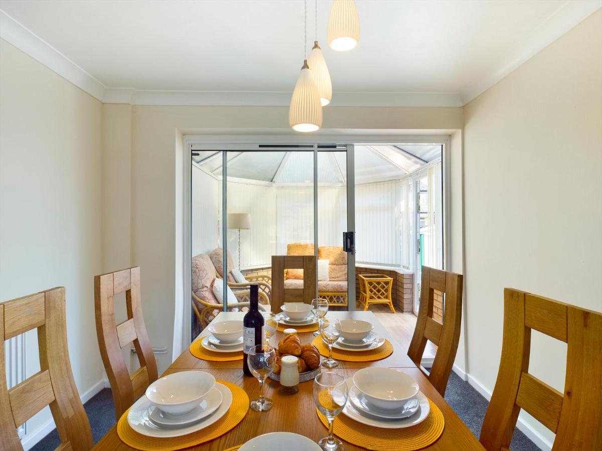 247 Serviced Accommodation In Telford- 3Br House Dış mekan fotoğraf