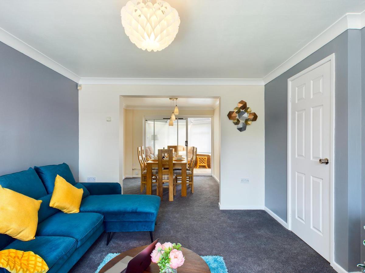247 Serviced Accommodation In Telford- 3Br House Dış mekan fotoğraf